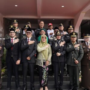 Wali Kota dan Ketua DPRD Hadiri Hari Bhayangkara ke-79 di Lapdek Kota Sukabumi