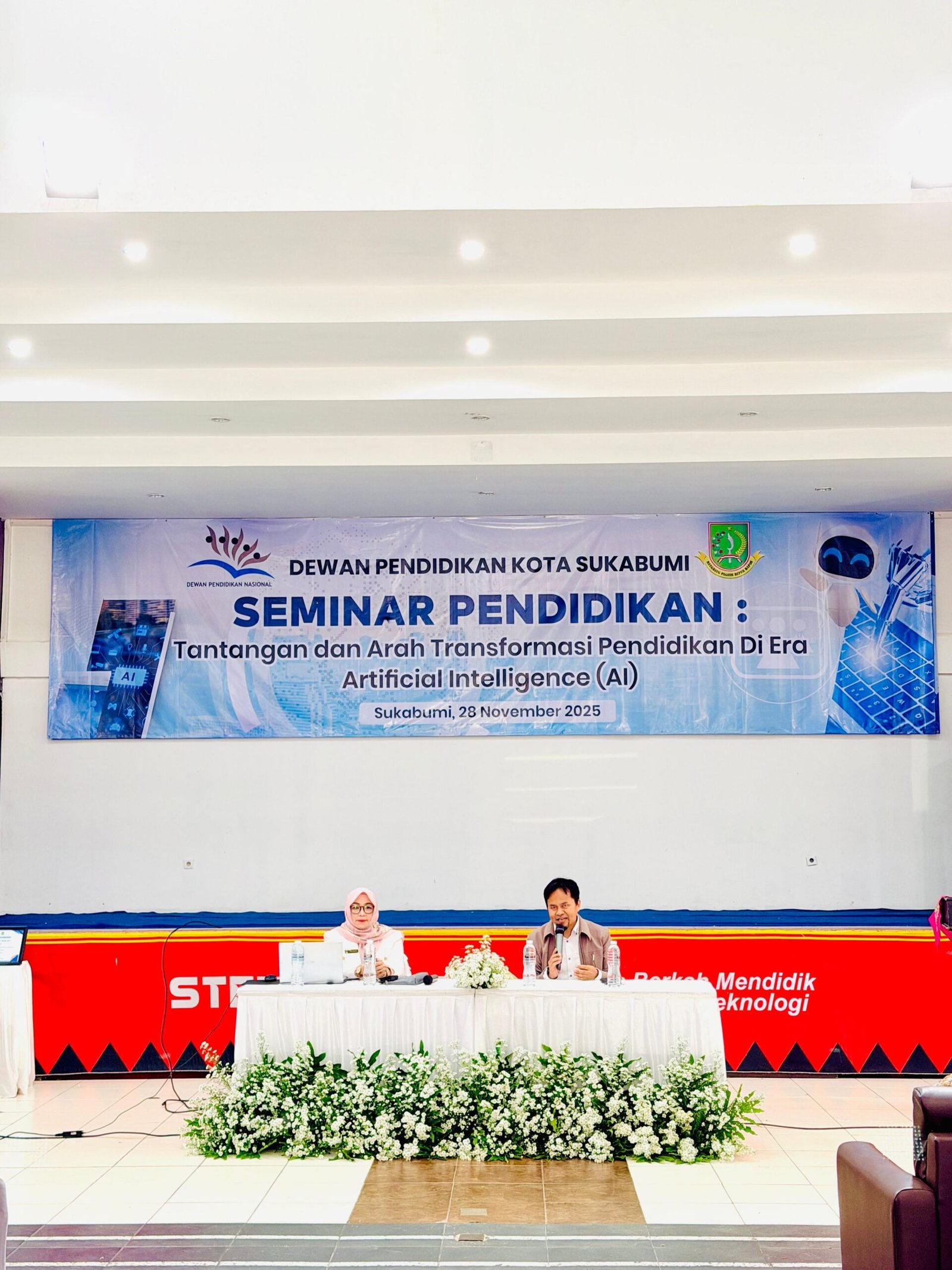 Hadapi Era Digital, Dewan Pendidikan Kota Sukabumi Bekali Ratusan Guru dengan Literasi AI